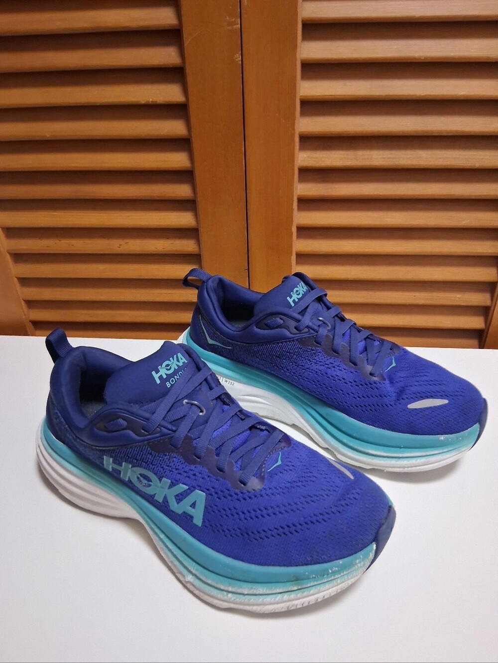 Hoka Bondi 8 Dark Blue Women's Running Shoe * Size: 7B - Picture 4 of 8